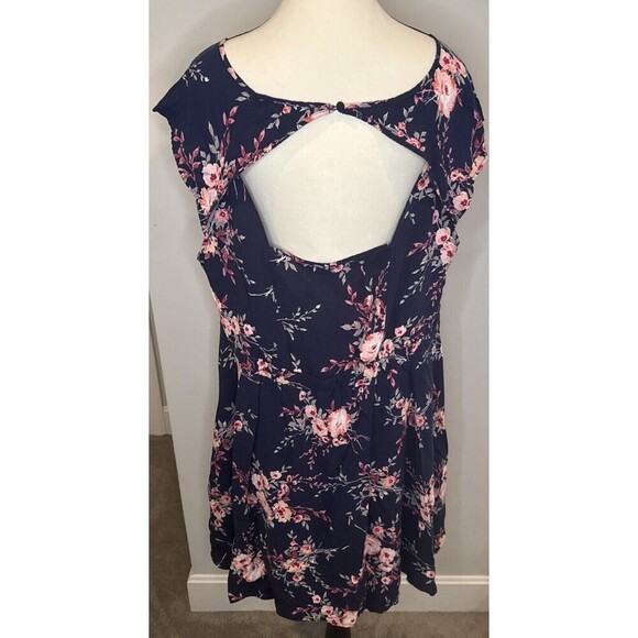 Torrid Women’s NAVY BLUE PINK Floral Cap Sleeve Flowy Dress Plus Sz 3X - Picture 5 of 11